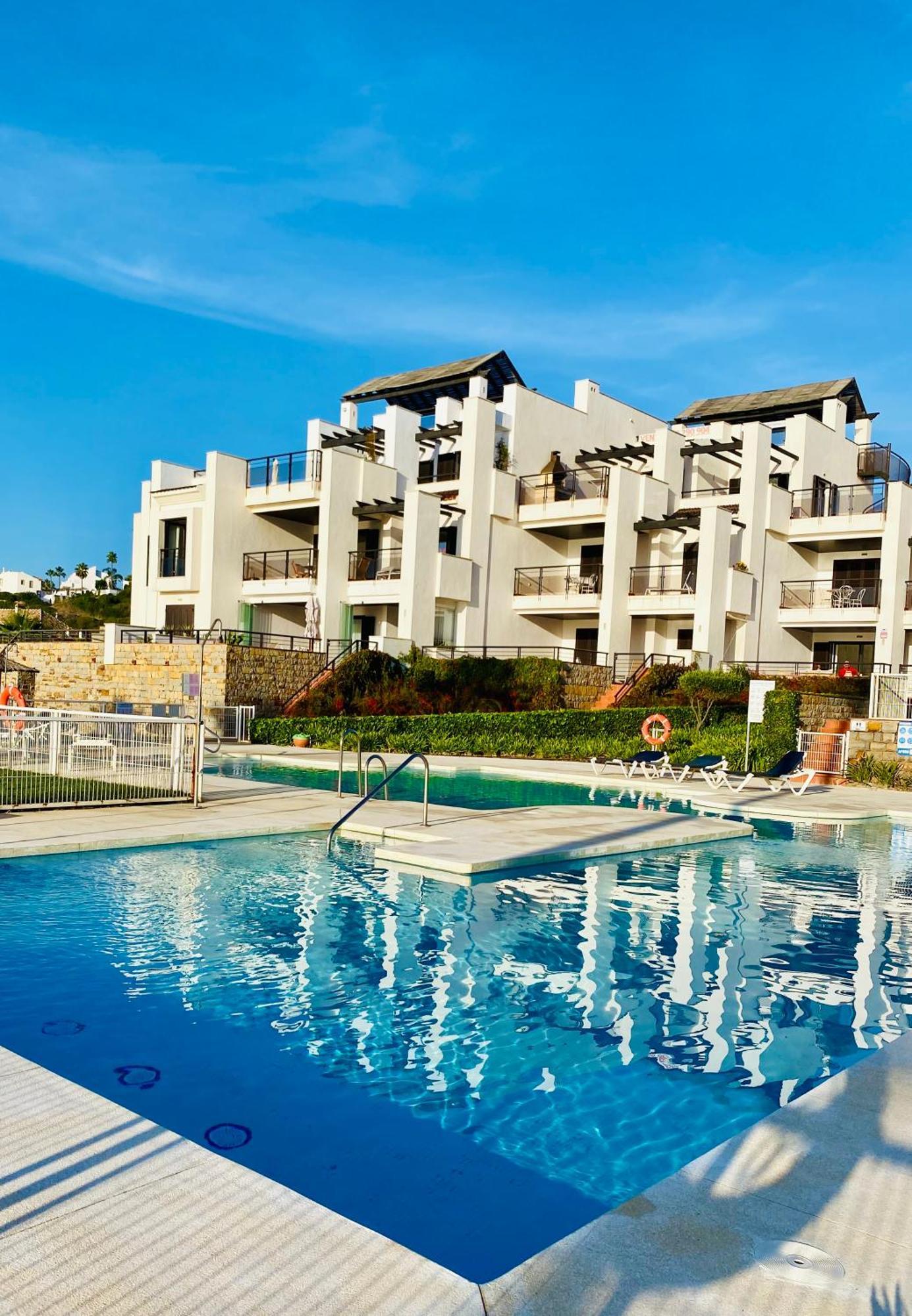 Sunshine Beach Front Complex, Wifi, Modern Casares Extérieur photo
